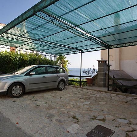 Apartment Lelas 奥米什 外观 照片