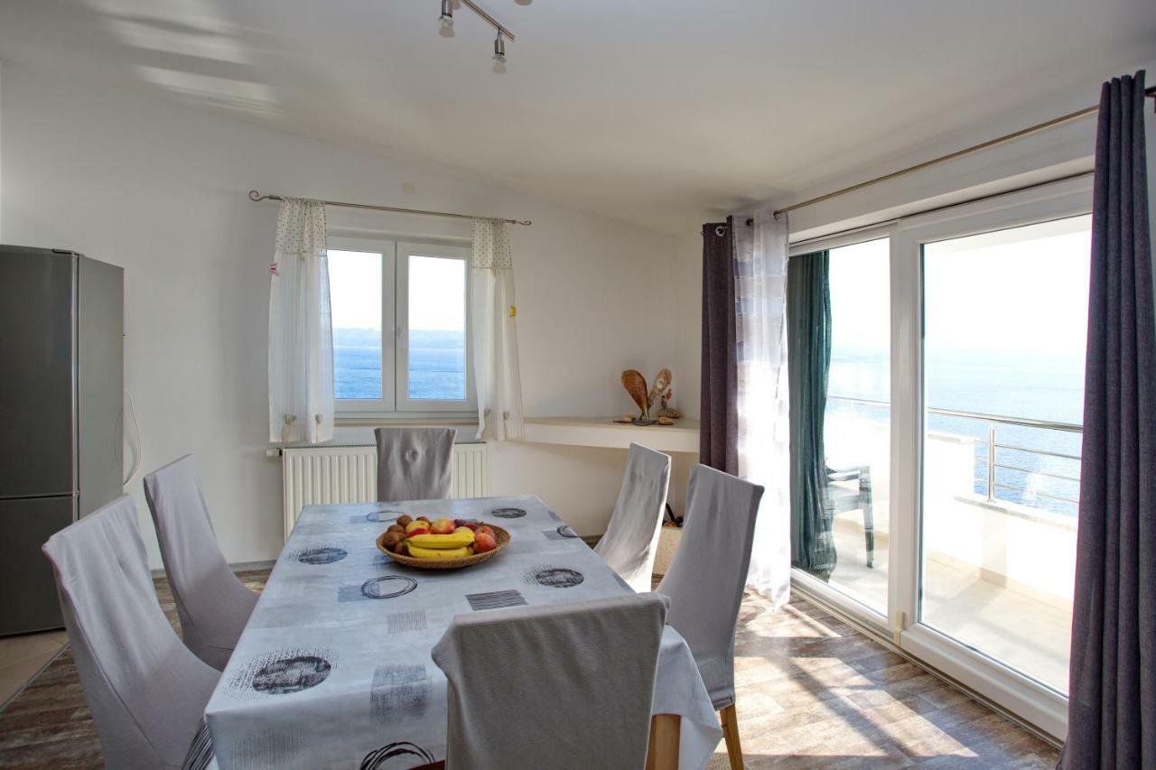 Apartment Lelas 奥米什 外观 照片